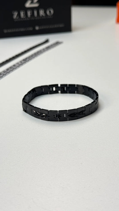 Royal Crest Bracelet 5MM (black)